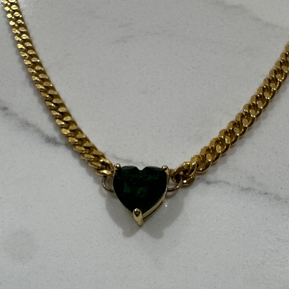 GREEN Heart Emerald Necklace - Picture 2 of 5
